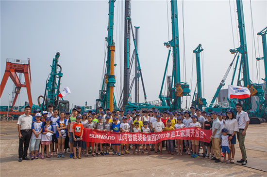 这个夏天,亲子玩转山河智能“三栖”装备