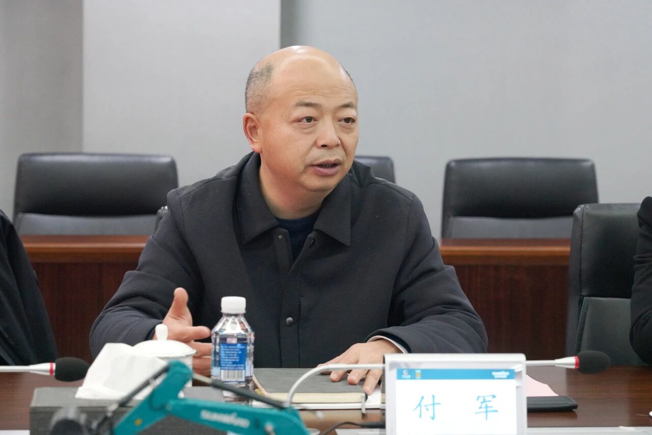 数智化现场混装铵油炸药车下线！山河智能与易普力携手共筑智能矿山新篇章