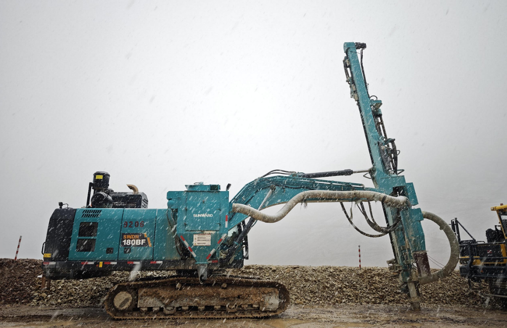 在离天最近的地方，有一群山河“铁军”