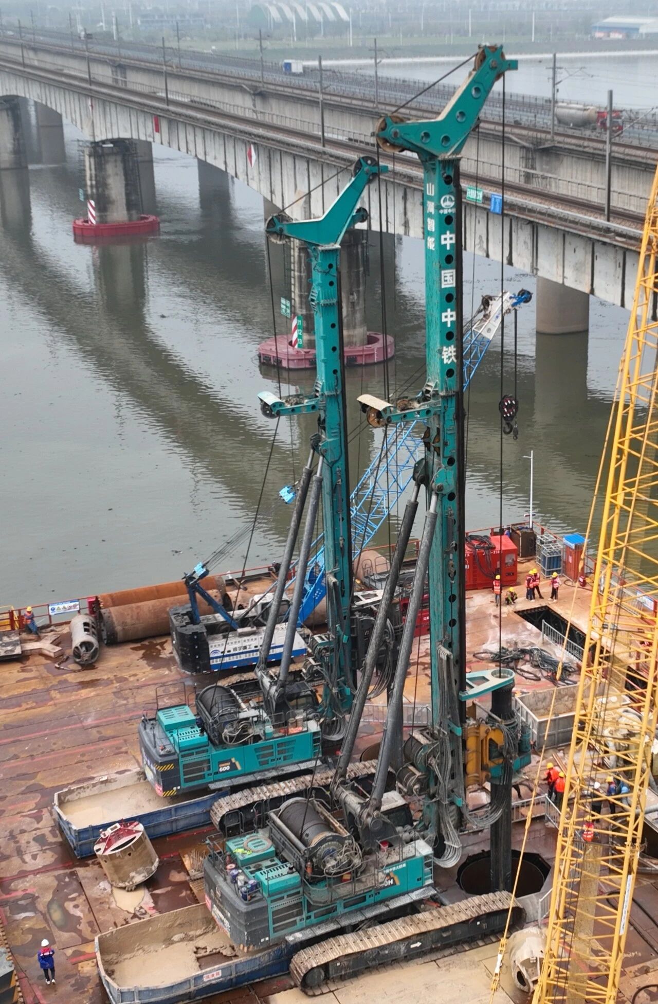 啃下“硬骨头”！山河智能旋挖钻机助力长沙湘江铁路特大桥主墩桩基工程完美收官
